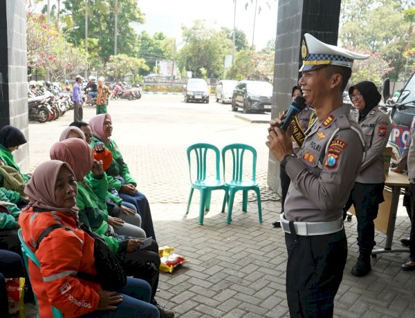 Polres Probolinggo Kota Peringati Hari Kartini Bersama Pengemudi Ojol Perempuan